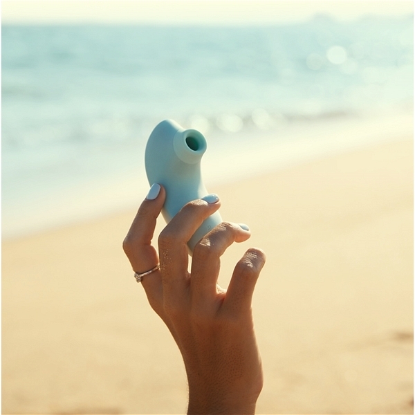 <吸うやつ>SVAKOM PULSE LITE NEO(パルスライトネオ) ブルー